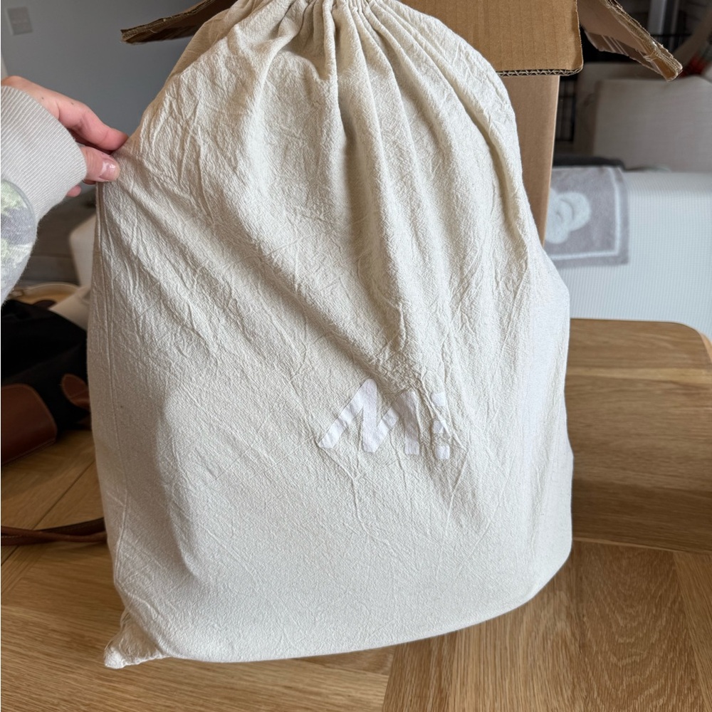 Mono’s metro backpack in ivory - Picture 9 of 10